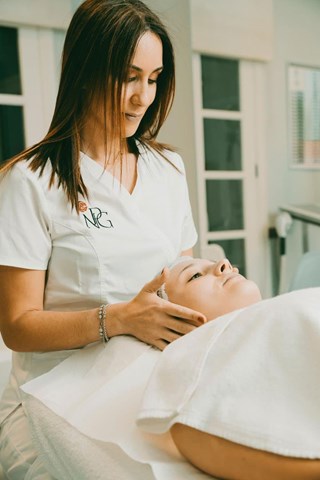 Fisioterapia dermatofuncional y estética en Ferrol - Imagen 1