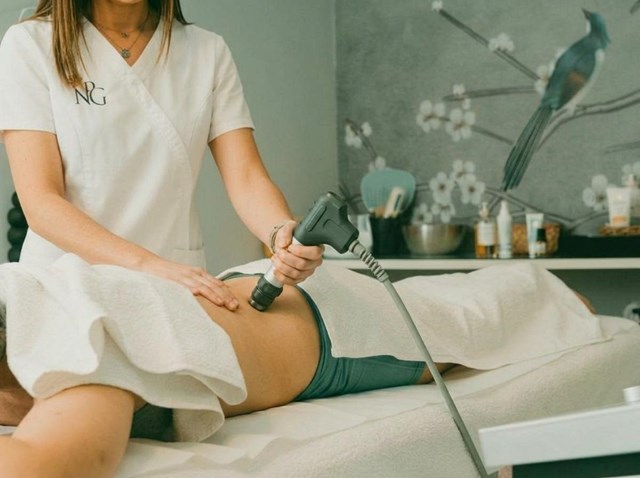 Fisioterapia para tratar patologías deportivas en Ferrol - Imagen 1