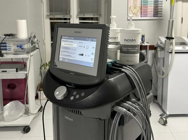 Tratamiento de lipedema y linfedema en Ferrol con tecnología avanzada - Imagen 1